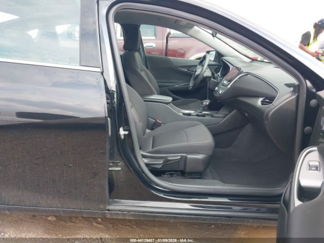 2024 CHEVROLET MALIBU 1G1ZD5ST8RF225494 Photo 4