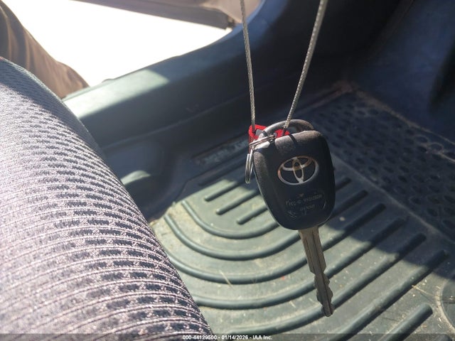 4T1BF1FK1GU182926 Toyota CAMRY SE