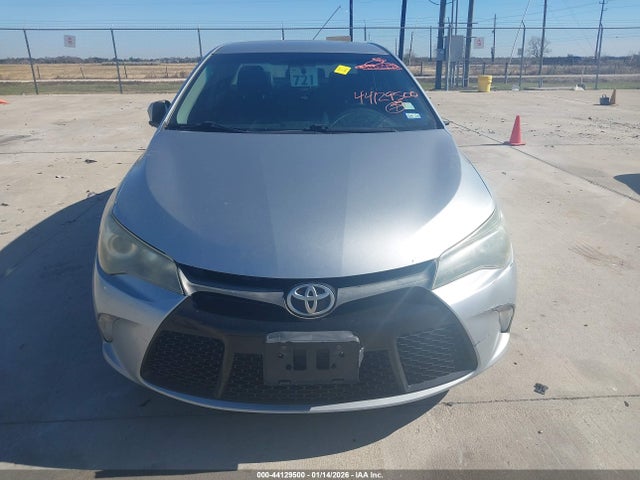 4T1BF1FK1GU182926 Toyota CAMRY SE