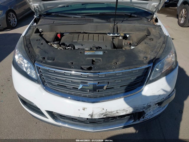 1GNKRFED7HJ317963 Chevrolet Traverse Ls