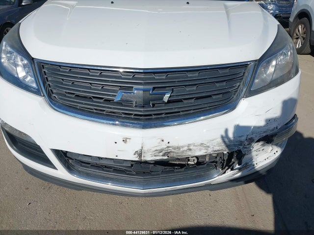 1GNKRFED7HJ317963 Chevrolet Traverse Ls
