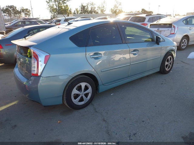 JTDKN3DU0E1809542 Toyota Prius Four