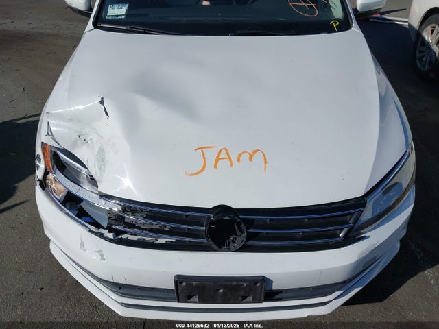 2015 Volkswagen Jetta 1.8t Se მანქანა იყიდება აუქციონზე, vin: 3VWD17AJ4FM406218, აუქციონის ნომერი: 44129632