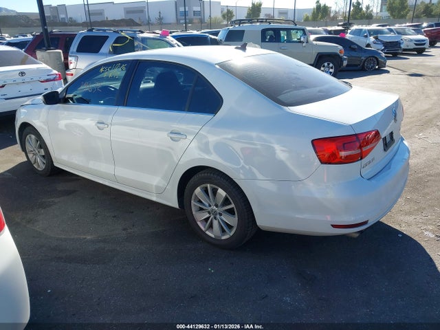 2015 Volkswagen Jetta 1.8t Se მანქანა იყიდება აუქციონზე, vin: 3VWD17AJ4FM406218, აუქციონის ნომერი: 44129632