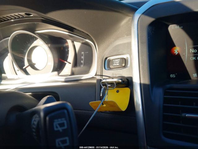 2015 VOLVO XC60 YV440MDJ7F2681487 Photo 10