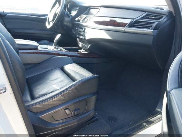 2010 BMW X5 5UXFF0C51ALT75457 Photo 4
