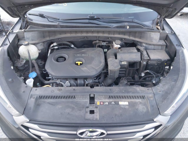 KM8J23A48HU424009 Hyundai TUCSON SE