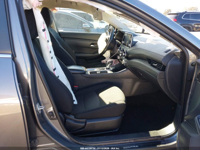 3N1AB8CV6NY302445 Nissan Sentra Sv Xtronic Cvt