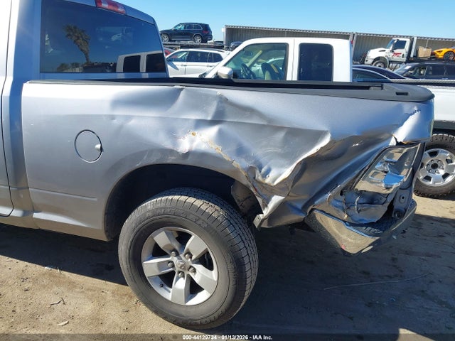 1C6RR6FT5KS698587 RAM 1500 Classic Tradesman 4x2 6&#039;4 Box