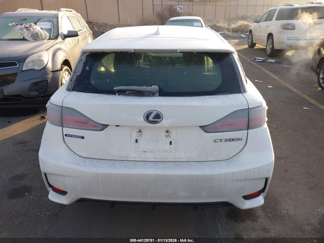 Lexus CT 200H 2015 JTHKD5BHXF2237765 Image 16
