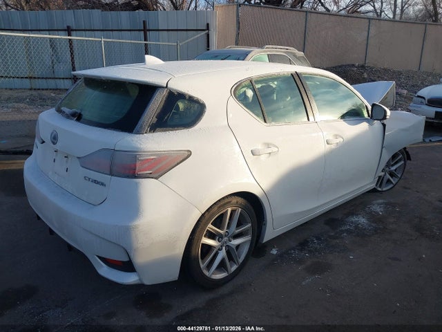 Lexus CT 200H 2015 JTHKD5BHXF2237765 Image 4