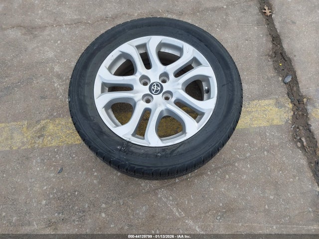 3MYDLBYV8JY320387 Toyota YARIS IA