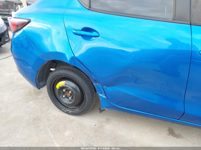 3MYDLBYV8JY320387 Toyota YARIS IA