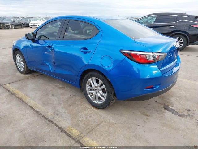 3MYDLBYV8JY320387 Toyota YARIS IA