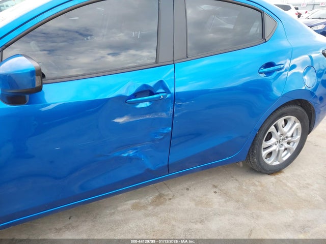 3MYDLBYV8JY320387 Toyota YARIS IA