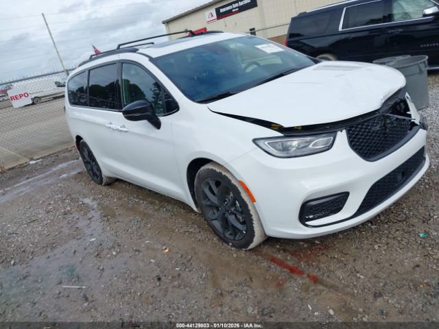2025 CHRYSLER PACIFICA 2C4RC1GG0SR593178