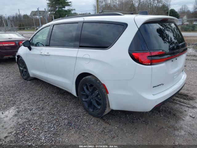 2025 CHRYSLER PACIFICA 2C4RC1GG0SR593178 Photo 2