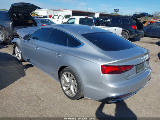 2020 AUDI A5 SPORTBACK WAUCNCF51LA018232 Photo 2
