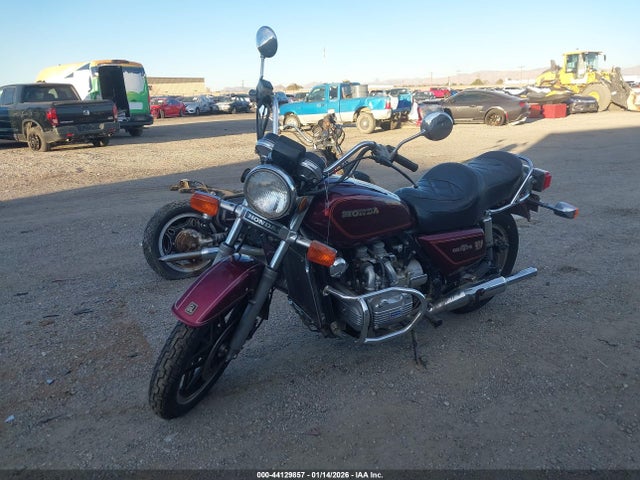 1982 HONDA GL1100 1HFSC0200CA217565 Photo 1