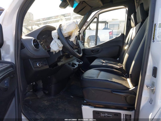 Продажа на аукционе авто 2025 Mercedes-benz Sprinter 2500 High Roof 4-cyl Diesel Ho, vin: W1Y4NCHY1ST196865, номер лота: 44129864