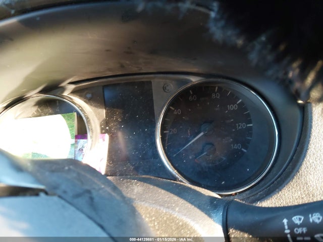JN1BJ1CR5HW111872 Nissan Rogue Sport S