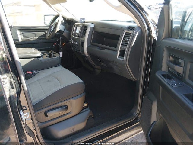 Продаж на аукціоні авто 2021 Ram 1500 Classic Express  4x4 6'4 Box, vin: 1C6RR7FG8MS593361, номер лоту: 44129886