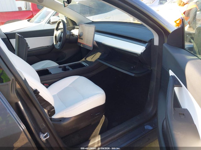 2022 TESLA MODEL Y 7SAYGDEF7NF459170 Photo 4