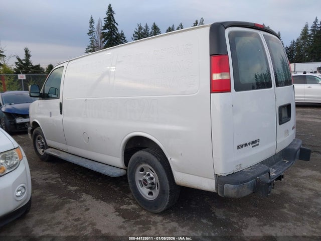 2014 GMC SAVANA 2500 1GTW7FCAXE1911564 Photo 2