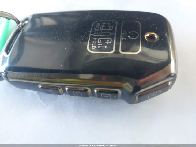 KNDNB4H37R6376985 KIA Carnival Mpv Lx Seat Package
