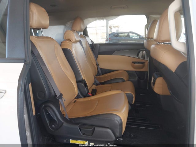 KNDNB4H37R6376985 KIA Carnival Mpv Lx Seat Package