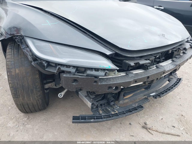 2025 TESLA MODEL 3 5YJ3E1EA1SF006805 Photo 5