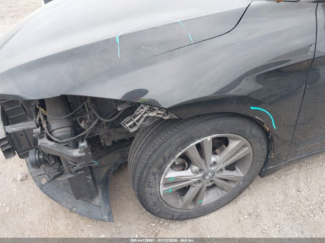 5NPD84LF3HH201164 Hyundai ELANTRA SE