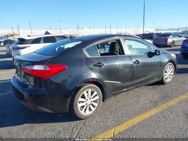 KNAFX4A63G5527265 KIA FORTE LX