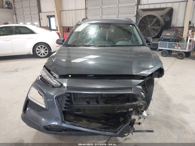 44130018 :رقم المزاد ، KM8K22AA1MU750698 vin ، 2021 Hyundai Kona Sel مزاد بيع