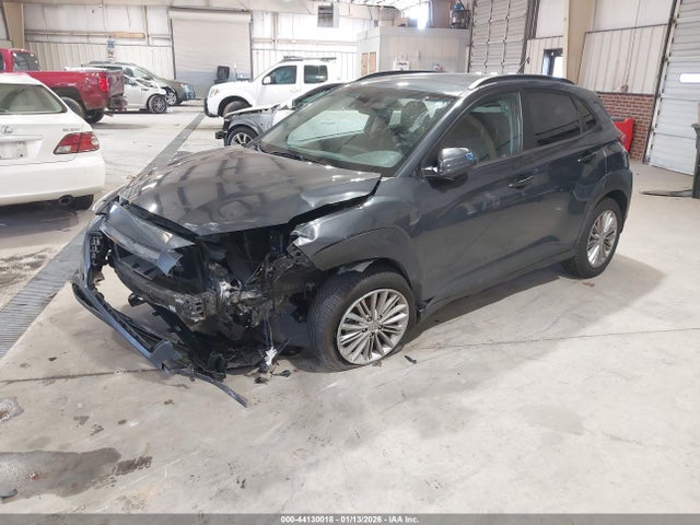 44130018 :رقم المزاد ، KM8K22AA1MU750698 vin ، 2021 Hyundai Kona Sel مزاد بيع