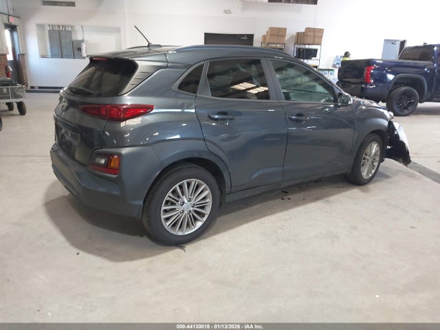 44130018 :رقم المزاد ، KM8K22AA1MU750698 vin ، 2021 Hyundai Kona Sel مزاد بيع