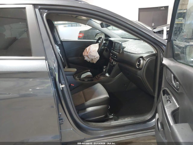 44130018 :رقم المزاد ، KM8K22AA1MU750698 vin ، 2021 Hyundai Kona Sel مزاد بيع