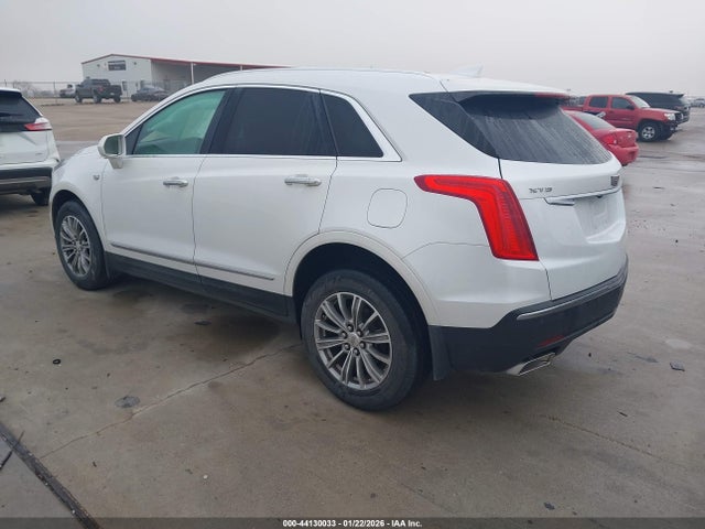2017 CADILLAC XT5 1GYKNBRS8HZ221258 Photo 2