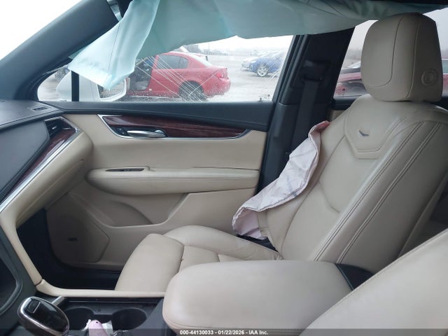 2017 CADILLAC XT5 1GYKNBRS8HZ221258 Photo 4