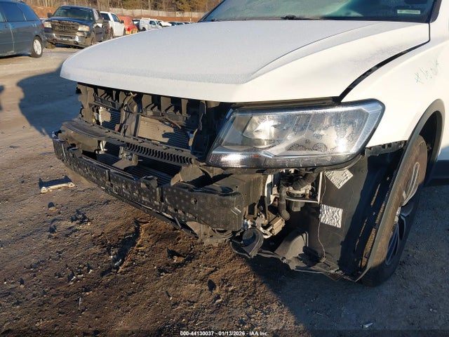 3VV2B7AX3MM118247 Volkswagen Tiguan 2.0t Se/2.0t Se R-line Black/2.0t Sel