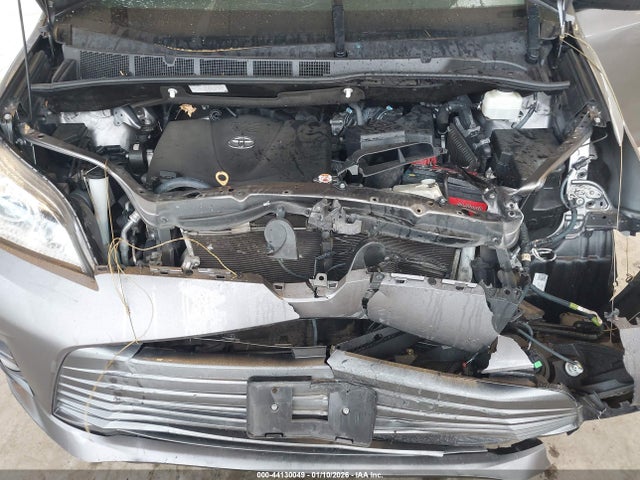 5TDYZ3DC2LS033887 Toyota SIENNA XLE