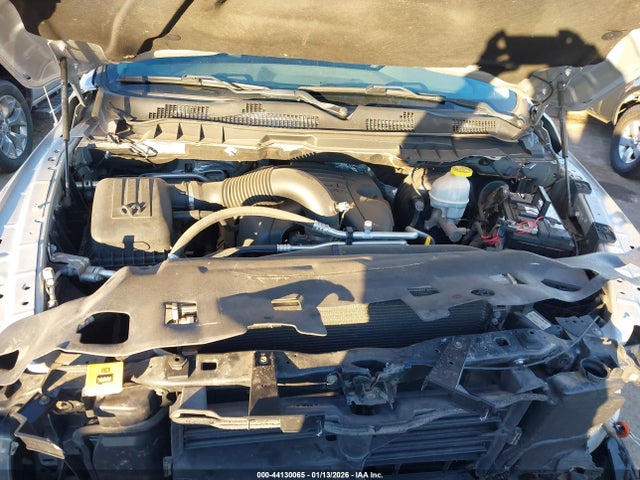 44130065 :رقم المزاد ، 1C6RR7FT1JS223085 vin ، 2018 Ram 1500 Express  4x4 6'4 Box مزاد بيع