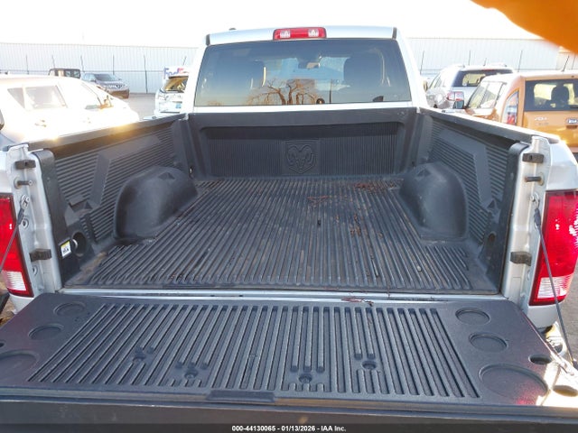 44130065 :رقم المزاد ، 1C6RR7FT1JS223085 vin ، 2018 Ram 1500 Express  4x4 6'4 Box مزاد بيع