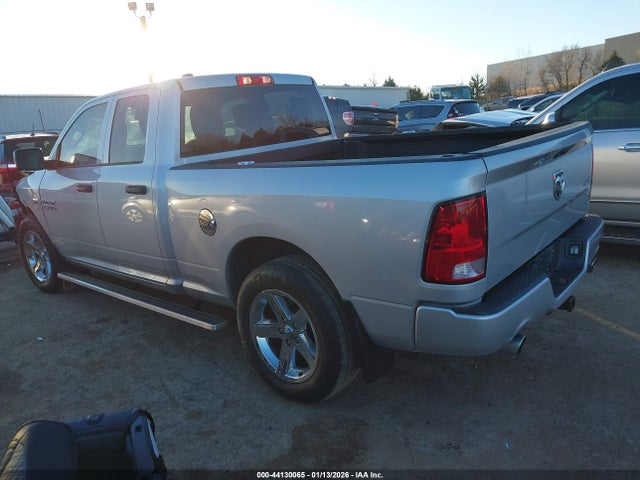 44130065 :رقم المزاد ، 1C6RR7FT1JS223085 vin ، 2018 Ram 1500 Express  4x4 6'4 Box مزاد بيع