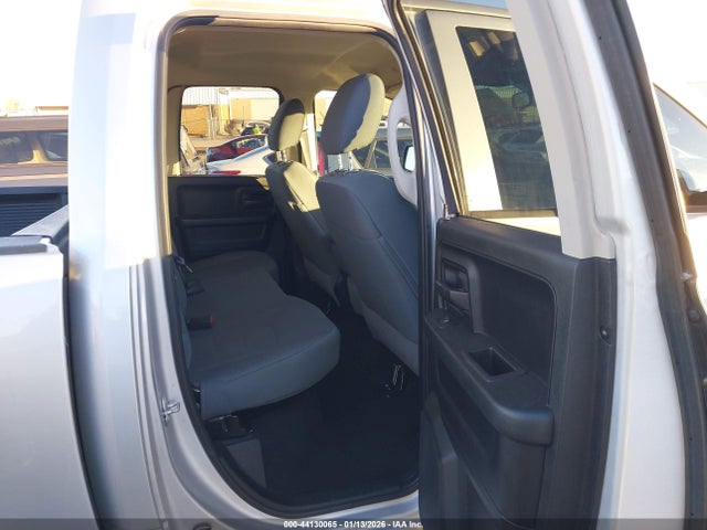 44130065 :رقم المزاد ، 1C6RR7FT1JS223085 vin ، 2018 Ram 1500 Express  4x4 6'4 Box مزاد بيع
