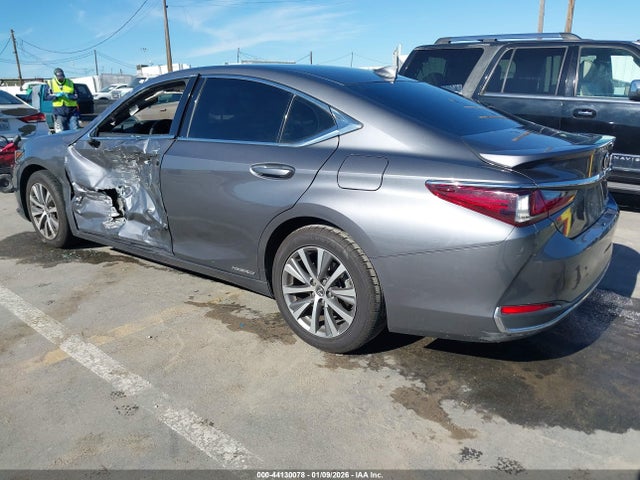 58AB21B18KU003730 Lexus ES 300H