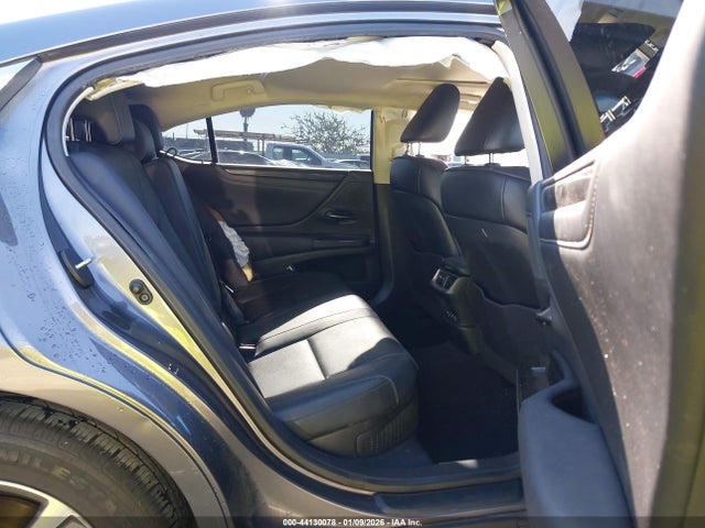 58AB21B18KU003730 Lexus ES 300H