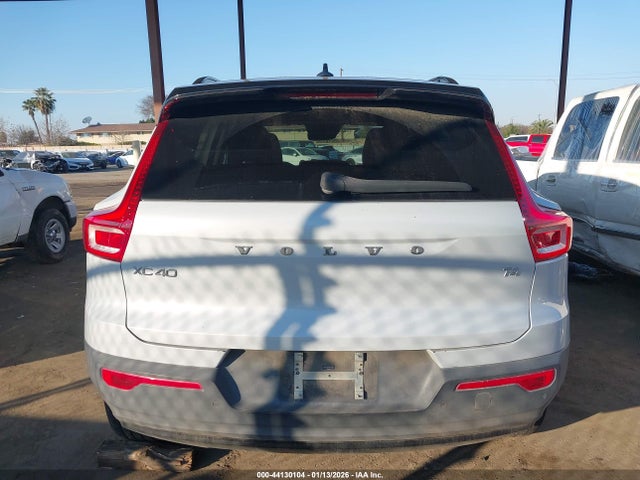 Volvo Xc40 T4 R-design 2021 YV4AC2HM4M2429521 Image 16