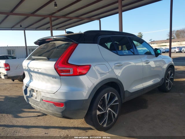 Volvo Xc40 T4 R-design 2021 YV4AC2HM4M2429521 Image 4