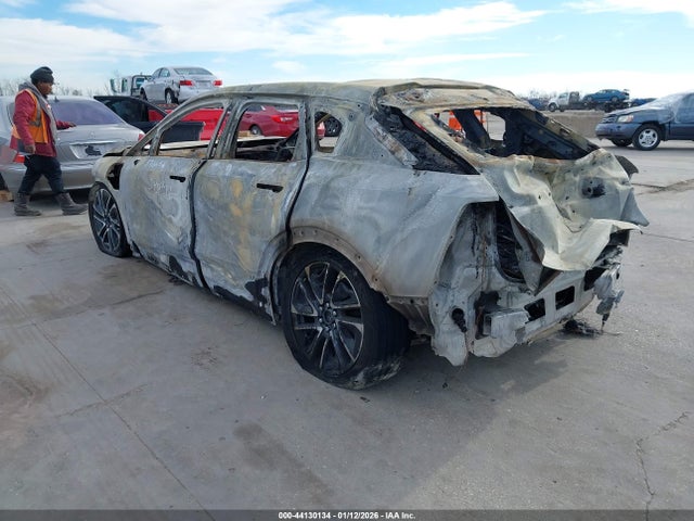 2025 CADILLAC OPTIQ 3GYK3EMRXSS262412 Photo 2